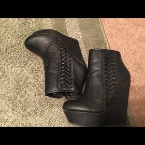 Black Wedged Boots